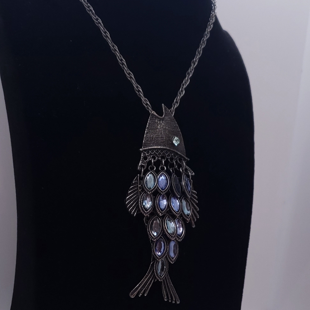 Fish Necklace - Picture 3 of 3